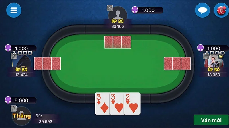 Chú ý quan sát khi chơi Game Bài 3 Cây Online